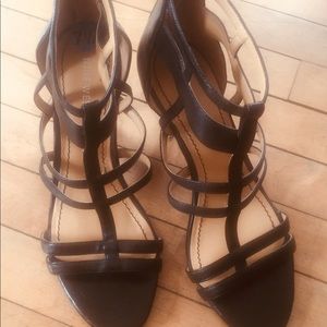 Nine West black leather sandal size 7.5